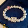 Pulsera Cuadrada de Ámbar con Flor de Zirconia y Perla Estilo Palacio Vintage Joyería de Lujo Ligero de Alta Gama