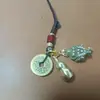 Pingente de Corrente Sapo de Três Pernas em Latão Puro Pingente Mascote Masculino para Atrair Riqueza e Manter Riqueza Chaveiro de Presente Pingente de Carro
