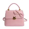 2026 Nova Bolsa Quadrada Pequena Estilosa e Elegante com um Toque Jovem, Design Simples de Ombro e Transversal, Bolsa de Mão Feminina de Alto Valor