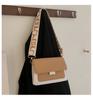 Bolso retro informal para mujer, novedad de 2023, bolso de hombro informal de moda para mujer, bolso cruzado pequeño cuadrado sencillo coreano.