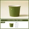 Taza de té de cerámica de mandarina verde pequeña con detalles dorados, una taza maestra especial de una sola taza para una persona, alto valor estético, taza de té estilo chino