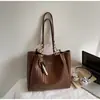 Bolsa Tote Casual da Moda para Mulheres 2026 Novo Modelo para o Dia a Dia Grande Capacidade Bolsa de Ombro Bolsa de Braço Tecida Retrô