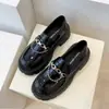 Mocasines para mujer, nueva colección primavera/verano 2026, estilo popular, zapatos sin cordones de suela gruesa, versátiles, estilo británico, ultraligeros, zapatos pequeños de piel