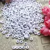 Cuentas Redondas Planas Lavadas 4*7mm con Letras Inglesas Agujero Recto Fondo Blanco Letras Negras Cuentas de Letras Hechas a Mano Cuentas Hechas a Mano para DIY