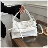 Bolsa Grande de PU Macio Feminina 2024 Primavera Nova Chegada Laço Versátil Pequena Fresca Bolsa Tote Coração de Menina Moda Bolsa Feminina