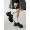 Populares Zapatos de Cuero Negros Retro de Suela Gruesa para Mujeres Bajitas, Nuevos Mocasines Versátiles que Aumentan la Altura para Primavera y Otoño 2026