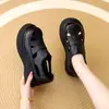 Sandálias Vazadas de Solado Grosso Femininas 2026 Verão Novo Sandálias Romanas Plataforma Bico Fechado Respiráveis Não Abafam os Pés Mocassins Sapatos com Furos