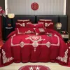 Conjunto de cama de luxo vermelho vibrante para casamento, conjunto de quatro peças 100% algodão com bordado de dragão e fênix, lençol e capa de edredom para celebração de casamento