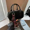 Bolsa de Bowling de Couro Fosco 2024 Nova Elegante da Moda Portátil Transversal Texturizada Retro Ombro Pequena Quadrada