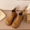 Botines Birkenstock de suela gruesa para mujer, colección otoño 2026, diseñados para figuras petite, con una estética retro, en una hermosa paleta de colores y un diseño de corte ajustado