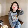 Ropa Interior de Forro Polar a Rayas Cuello Redondo para Niñas Ropa Infantil Otoño Invierno Niños Medianos-Grandes Estilo Coreano Capa Interior Cálida Camiseta de Manga Larga Moderna