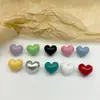 Cor de macaron botão de coração de pé alto cor de plástico coração de pêssego botão liso decoração de suéter infantil camisa de tricô