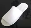 Pantuflas desechables para viajes, hoteles y casas de huéspedes, hechas de tela no tejida, transpirables, cómodas, con suelas antideslizantes, convenientes para viajes de negocios, uso doméstico y estancias en casas particulares.