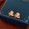 Pendientes de Flor de Gota de Aceite de Diamante con Pin Plateado Estilo Nicho Retro de Gama Alta Moda Versátiles Elegantes Pendientes Elegantes Venta al por Mayor Mujeres