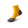 Calcetines de running para hombre hasta la pantorrilla con amortiguación, planta de rizo, absorción de sudor y resistencia al olor, diseñados específicamente para maratón, senderismo y trekking.