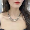 Estilo Dulce Genial Exagerado Collar con Puntadas Irregulares de Perlas Tridimensionales Heterosexuales Cierre Cadena para Clavícula de Mujer Industria Pesada Lujo Ligero
