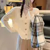 Cardigan de Punto de Color Sólido de Nuevo Estilo Otoño e Invierno para Mujer, Cuello en V, Tejido de Trenzas, Manga Larga, Estilo Corto, Suéter de Punto de Botones, Moda Trendy para Mujer