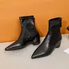 Outono/Inverno 2026 Novas Botas Western Retrô Bico Fino Salto Escondido Botas Curtas Femininas Botas de Moda Versáteis Botas Martin