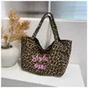Bolsa Tote de Compras INS com Bolinhas Estampa de Letras Frescas de Verão Bolsa de Ombro Único com Bolso Interno Duplo com Zíper