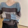 Suéter listrado de gola V de manga longa em cor contrastante retrô para mulheres Outono Novo solto casual versátil preguiçoso top com caimento