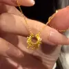 Collar Estrella Dorada Brillante Girasol Ráfaga Nuevo Modelo 2026 Lujo Ligero Moda Elegante Diseño de Nicho Cadena para Clavícula Joyería