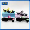 Chinelos Transfronteiriços Sapatos da Moda 2025 Primavera Novo Salto Grosso Sandálias de Dedo Aberto Moda Redutoras de Idade Salto Alto Estilo Fada