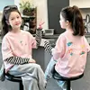Camiseta de manga larga a rayas para niña, algodón puro, nuevo estilo 2026, top casual de otoño de moda para niños mayores