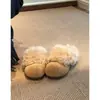 Diseño retro estilo coreano de pata de gato, lindas y cálidas, con suela gruesa, perfectas para usar al aire libre y fáciles de poner y quitar - estas son pantuflas de algodón peludo