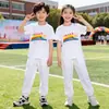 Conjunto de Roupa para Apresentação Infantil, Duas Peças: Camiseta Branca e Calça Esportiva de Verão, Uniforme de Classe para Jovens Chineses