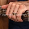 Novo Produto Transfronteiriço Anel Personalizado Galvanizado Preto Canhão Aço Tungstênio 8mm Incrustado Barril Cordas de Violão Acústico Anel Masculino