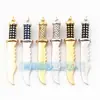 L17 Accesorios para joyería DIY tesoro microincrustado incrustado en tesoros popular europeo y americano daga espada arma pistola colgante