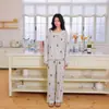 (Bunai VIP) Conjunto de pijama de três peças com design original para outono e inverno, com mangas compridas e calças compridas, moderno para mulheres, pode ser usado fora de casa