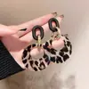 Brincos Redondos de Placa de Acetato com Estampa de Leopardo, Luxo Acessível e Brincos de Alta Qualidade, Brincos Únicos e Exquisitos para Mulheres, Design de Nicho