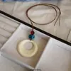 Collar con Colgante de Cachorro Juguetón y Manzana Adecuado para Verano, Cadena Larga Tejida para Suéter Dopamina Linda para Mujer