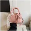 Bolsa Pequena Elegante de Alta Qualidade para Mulheres 2025 Nova Tendência Versátil Bolsa Transversal Fashionable Casual Bolsa de Mão Bolsa Bowling