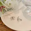 Aretes Casuales de Moño 2025 Tendencia Nicho Diseño de Joyería Pendientes Elegantes de Gama Alta Sin Perforación Clips para Oreja