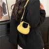 Bolsa retrô fosca estilo estrangeiro de alta qualidade 2025 nicho popular mini transversal boca envelope vermelho