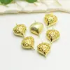 Colgante de corazón de melocotón con patrón hueco, joyería artesanal de cobre puro de estilo coreano, accesorios para bolso