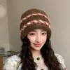 Gorro nuevo de doble capa de mezcla de lana 2026, cálido para invierno, estilo coreano, versátil, look preppy, gorro para pullover para mujer