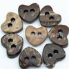 Fábrica en stock ventas directas hebilla de coco de madera con forma de corazón de melocotón de dos ojales ropa de bebé para niños protección ambiental natural botón de dibujos animados de amor