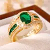 Anillo de Zirconia Oval Retro Esmeralda para Mujer Lujo Pavé Color Diamante Completo Anillo de Piedra Preciosa Joyería de Mano Simulación Lujo Ligero Banquete