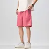 Shorts esportivos masculinos de seda gelada estilo americano para atividades ao ar livre, calça masculina fina e solta de tamanho grande para o verão, shorts à prova d'água casuais no joelho