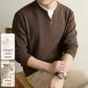 Malharia Masculina com Seda de Amora e Lã 2026 Chegada Nova de Outono Falso Duas Peças Gola Redonda Manga Longa Camiseta Base Masculina