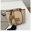 Bolso de Hombro de Moda con un Toque de Lujo, Diseño de Nicho, Bolso Cruzado de Gran Capacidad, Bolso de Mano Moderno y Elegante