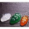 Pendente de calcedônia espécie gelo de carga jade natural espécie gelo calcedônia verde pingente folha pequena joia pingente atacado