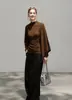 Nuevo Otoño Elegante Francés Ajustado Cuello Alto Tejido + Chal de Triángulo Invertido Hueco