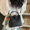 Modelo novo transfronteiriço 2026, a bolsa pequena popular deste ano para mulheres, bolsa de mão fashion, bolsa de ombro, bolsa tiracolo, bolsa tipo saco versátil para mulheres