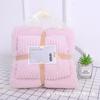 Toalla de Baño Auspiciosa a Cuadros Lista para Usar del Fabricante Suave Espesa Absorbente Terciopelo de Coral Toalla para el Hogar Toalla de Baño Set para Mamá Venta al por Mayor