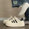 Tênis de boneca em formato de concha para dedão do pé com três listras, sola grossa, preto panda casual popular plataforma sapatos brancos para primavera e outono