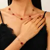 Pendientes de botón, anillo, pulsera, collar de Flor de la Suerte Europea y Americana, Juego de Joyería, Moda para Mujer, Juego de Cuatro Piezas, Joyería de Hierba de Cinco Pétalos